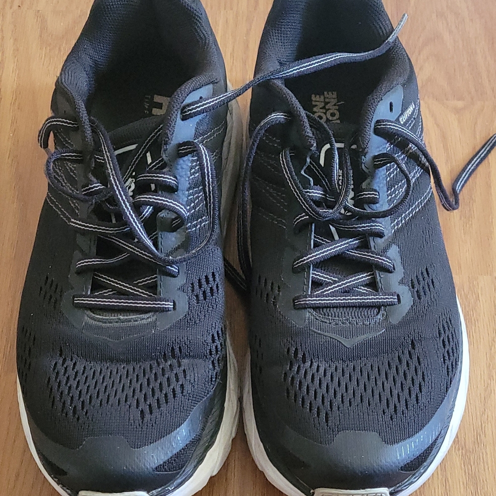 Hoka One One Black Athletic Running Shoes with White Midsole Size 7.5 D
